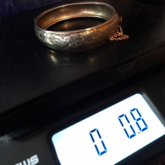 Vintage Signed Marino Gold Tone Etched Hinged Bangle Bracelet, 1950s - Picture 11 of 11